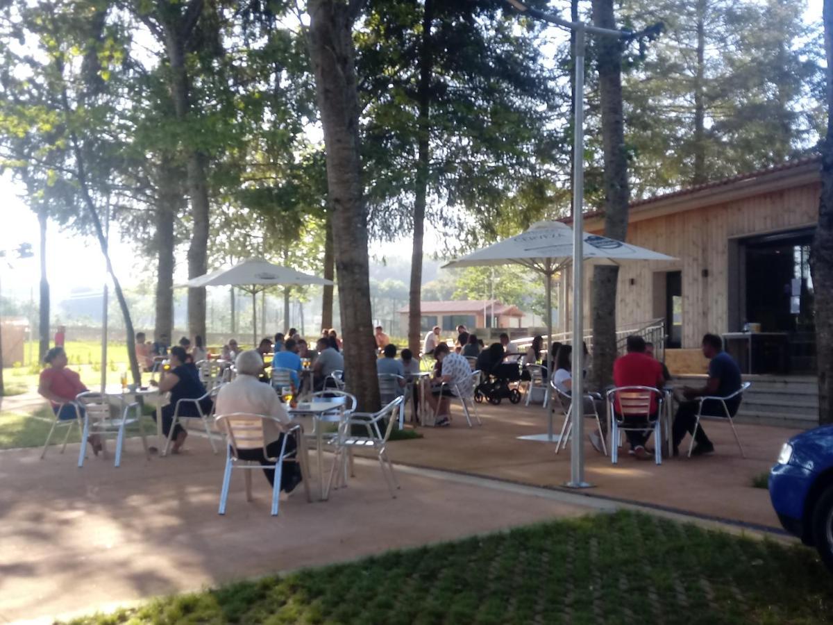 Teiraboa Base Camp Hotel Arzúa Kültér fotó