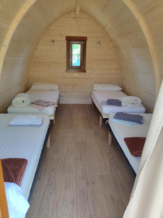 Teiraboa Base Camp Hotel Arzúa Kültér fotó