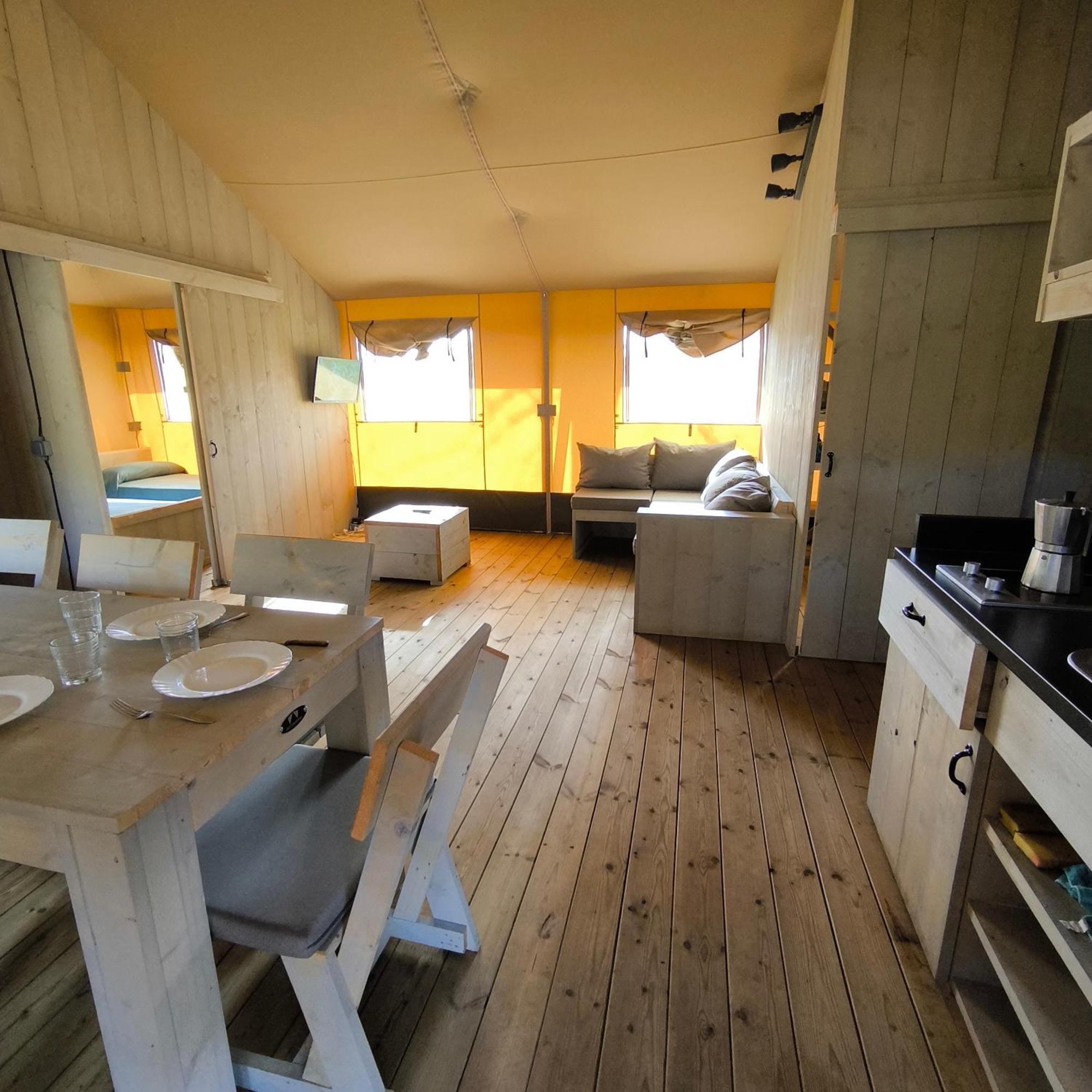 Teiraboa Base Camp Hotel Arzúa Kültér fotó